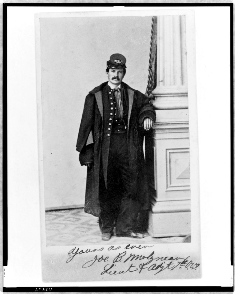 Joe B. Molyneaux, Union officer, full-length portrait, standing, facing front LCCN98506723