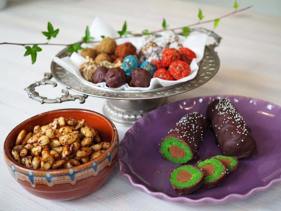 Marzipan nougat almonds