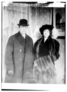 Joe Tinker and wife LCCN2014692338