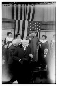 Joffre at Grant's tomb LCCN2014714348