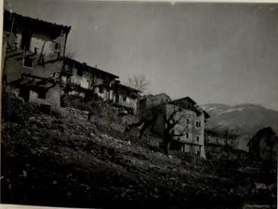Jncin. Italienischer Volltreffer auf ein Munitionsdepot. I-II.1918. (BildID 15640241)