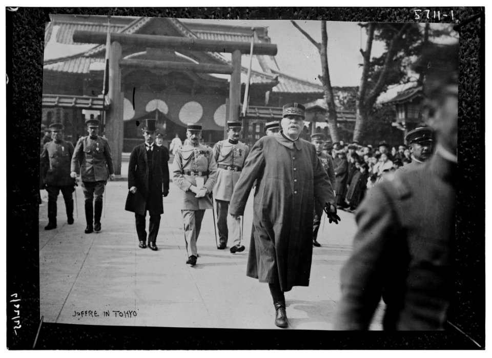 Joffre in Tokyo LCCN2014714273