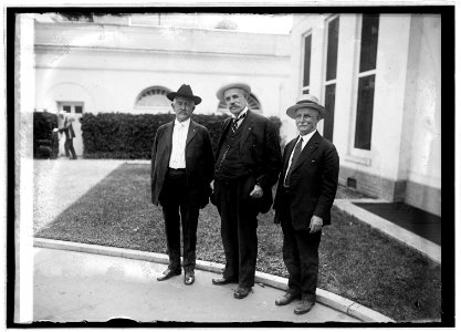Jno. McElroy, Lewis S. Pilcher, John J. Clem, 9-15-22 LCCN2016846692