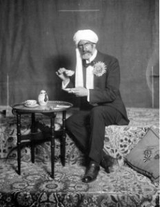 Johannes Meiner Teetrinker mit Turban