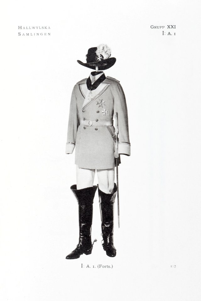 Johanniterordensdräkt tillhörande Walther von Hallwyl - Hallwylska museet - 89082
