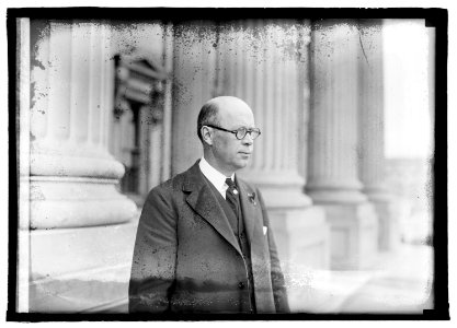 John E. Nelson, 4-18-22 LCCN2016846318
