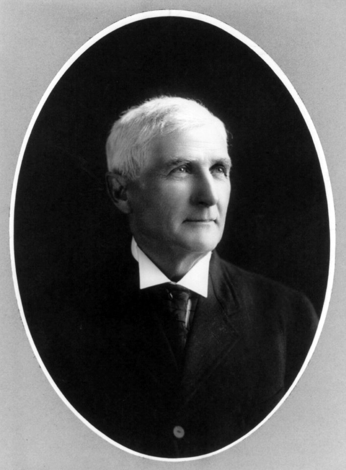 John H. Logan, head and shoulders, facing right LCCN2006690383