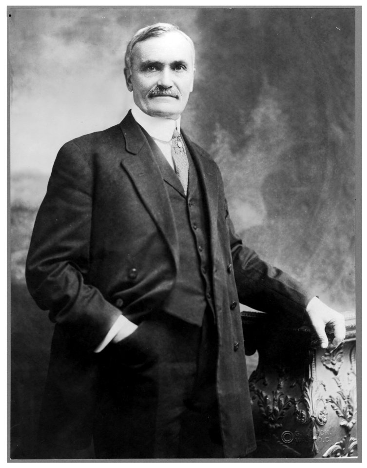 John Hall Stephens, representative from Texas, three-quarter length portrait) - G.V. Buck, Wash. D.C LCCN2006686186