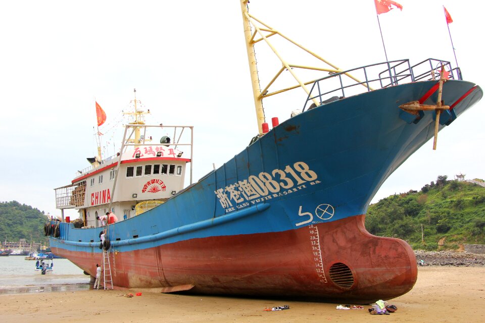 Transport system waters pier