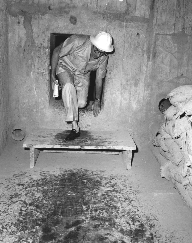 John Kenneth Galbraith in an underground mine in India (2)