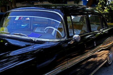 Black taxi havana