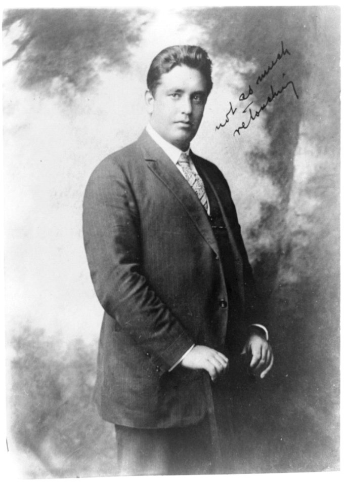 John McCormack, three-quarter length portrait, standing LCCN93510028
