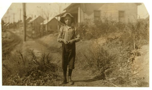John Poindexter, 'I'm ten years old. Helps me mommy in the spoolin' room every day,' (Loray Mills, Gastonia, N.C.) LOC nclc.02664