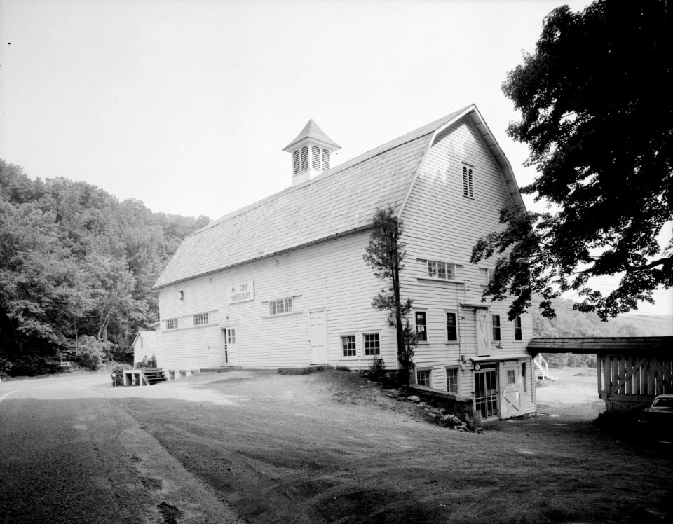 John Turn Farm barn