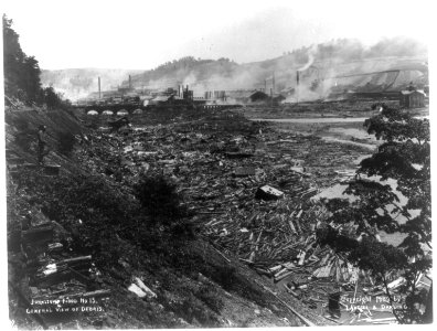 Johnstown Flood, 1889- Gen. view of debris -15 LCCN2005683592