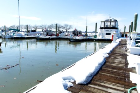Joint base transforms into winter wonderland 140214-N-WY366-004