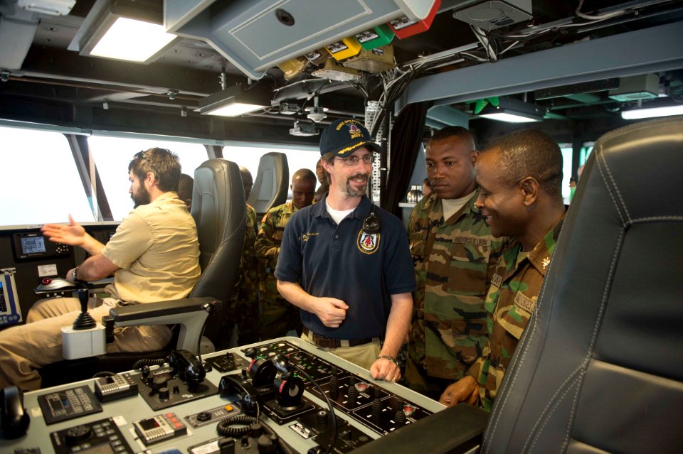 Joint familiarization exercise 140305-N-ZY039-236