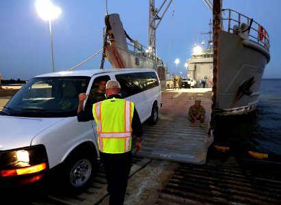 Joint Task Force Civil Support assists 7th Sustainment Brigade in a Joint Logistics Over the Shore training exercise 140814-N-VJ282-399