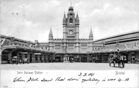 Joint railway station Bristol (postcard)