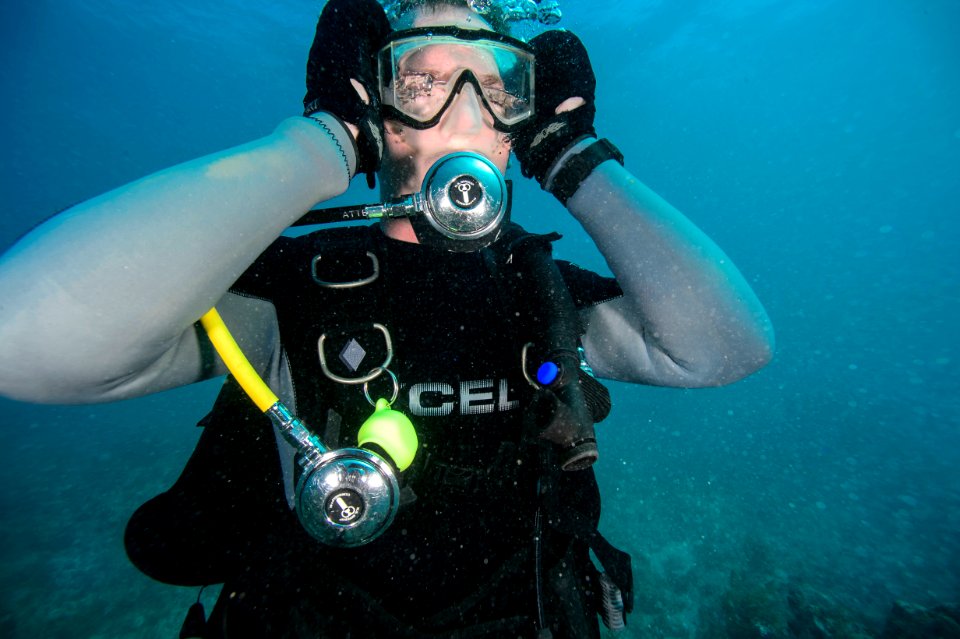 Joint UCT diver training 150112-N-YD328-214