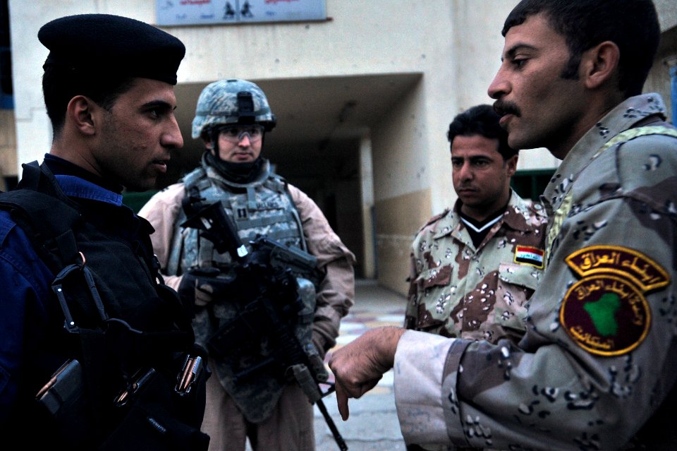 Joint walking Patrol in Baghdad DVIDS143922