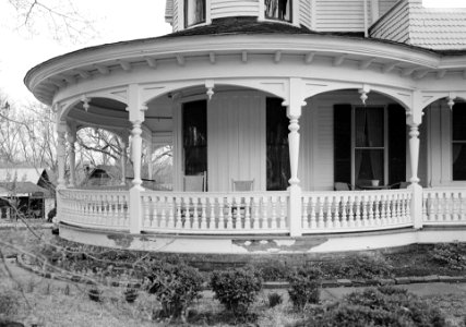 John-owings-house-porch-sc1
