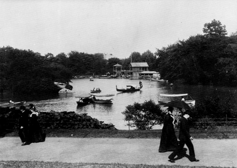 Johnston, John S. - Altes Bootshaus im Central Park (Zeno Fotografie) photo