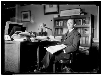 JONES, NEEDHAM L. LT. COMDR., U.S.N.; AIDE TO SECRETARY OF NAVY DANIELS LCCN2016865091