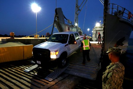 Joint Task Force Civil Support assists 7th Sustainment Brigade in a Joint Logistics Over the Shore training exercise 140814-N-VJ282-281