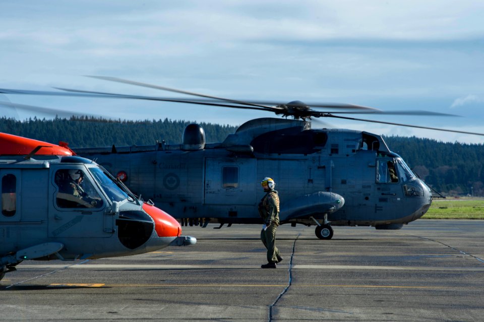 Joint training 150324-N-WQ574-121