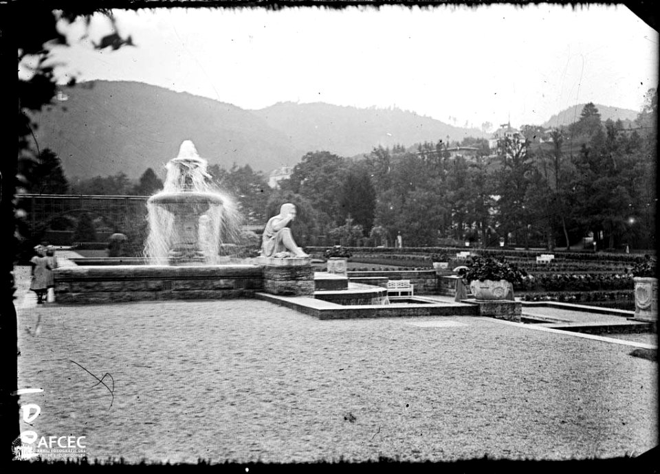 Josefinenbrunnen als jardins de Gönneranlage