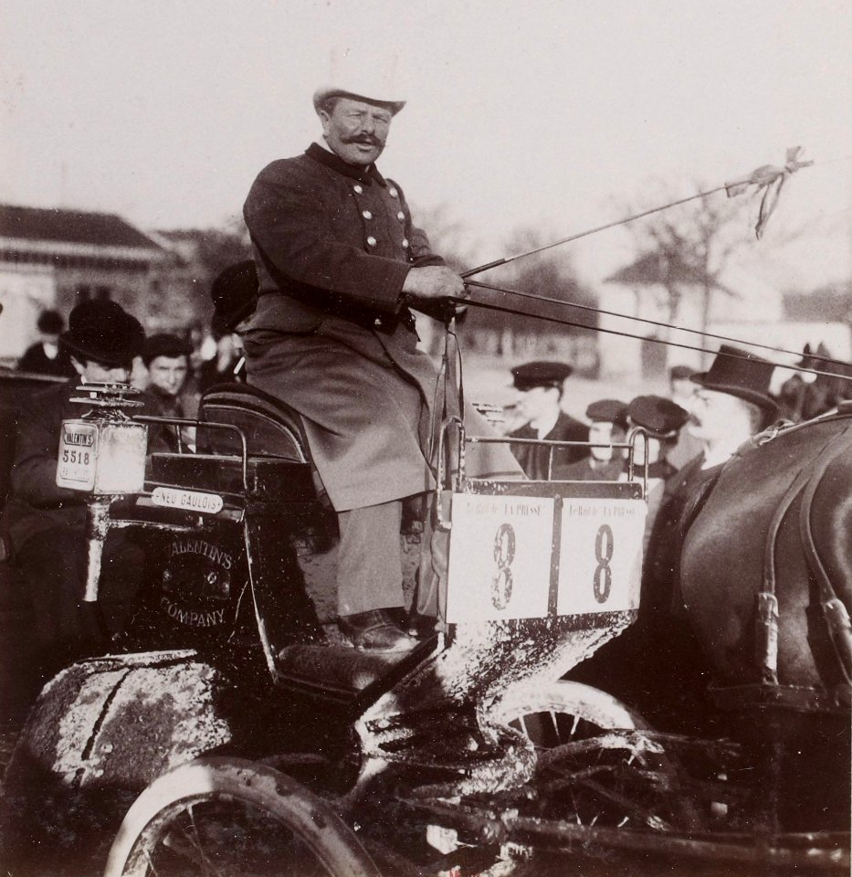 Jonquard, cocher vainqueur de la course des fiacres de Paris, le 13 novembre 1904 à Suresnes par La Presse (pneus Le Gaulois)