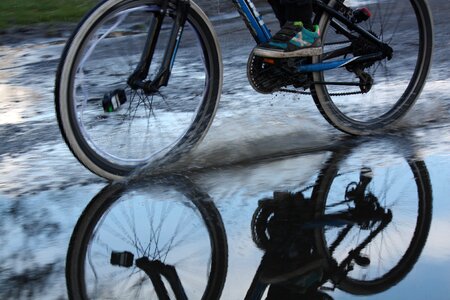 Rain bicycle plas photo