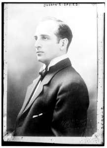 Joseph E. Davies LCCN2014691680