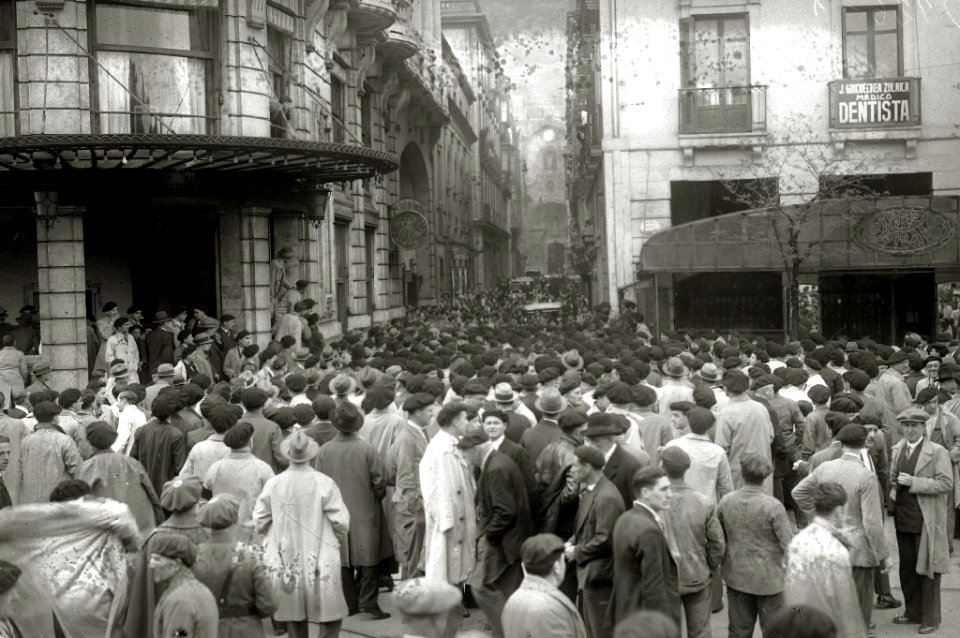 Jornadas de protesta en las calles de San Sebastián (1 de 6) - Fondo Car-Kutxa Fototeka