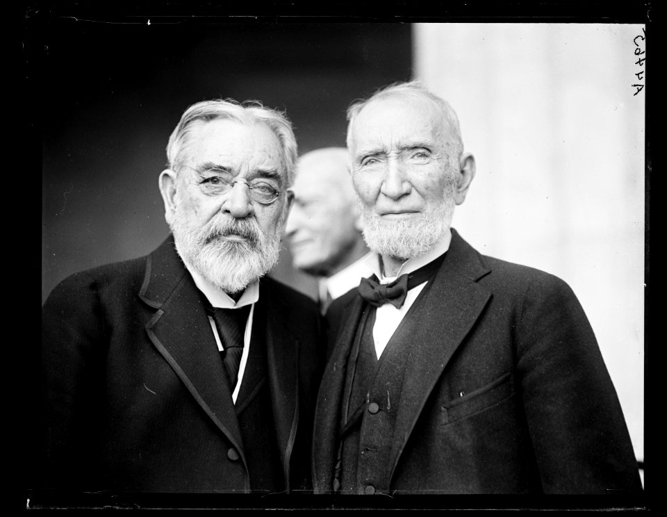 Joseph Gurney Cannon, right LCCN2016891441