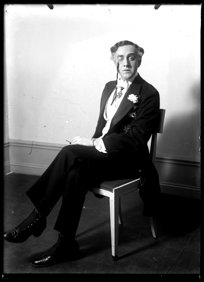 Joseph Hislop, opera singer, in unknown performance - SMV - GH145