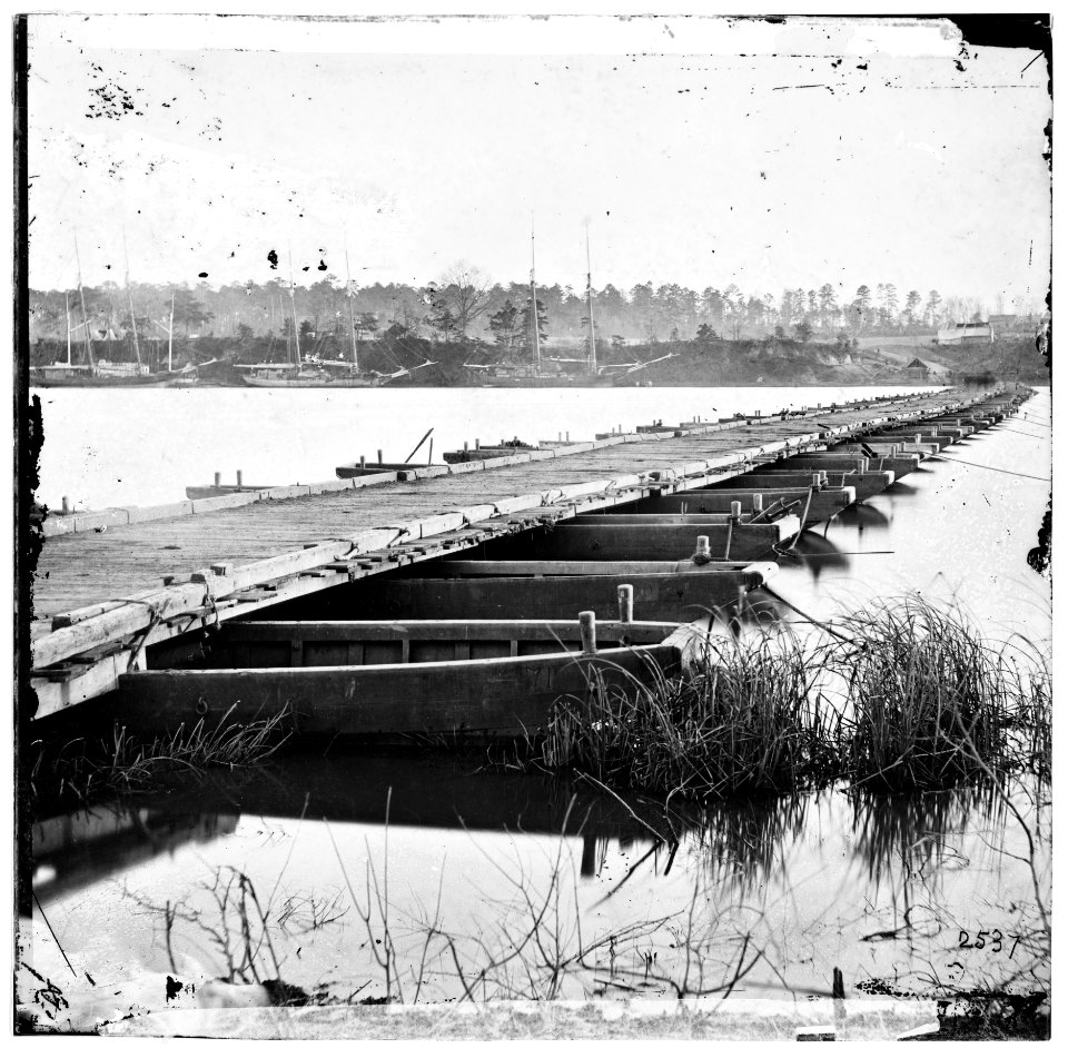 Jones' Landing, Va., vicinity. Pontoon bridge over the James, from the north bank LOC cwpb.01897