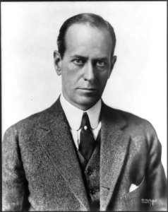 Joseph Medill McCormick, 1877-1925, head and shoulders, facing slightly right LCCN2006690308