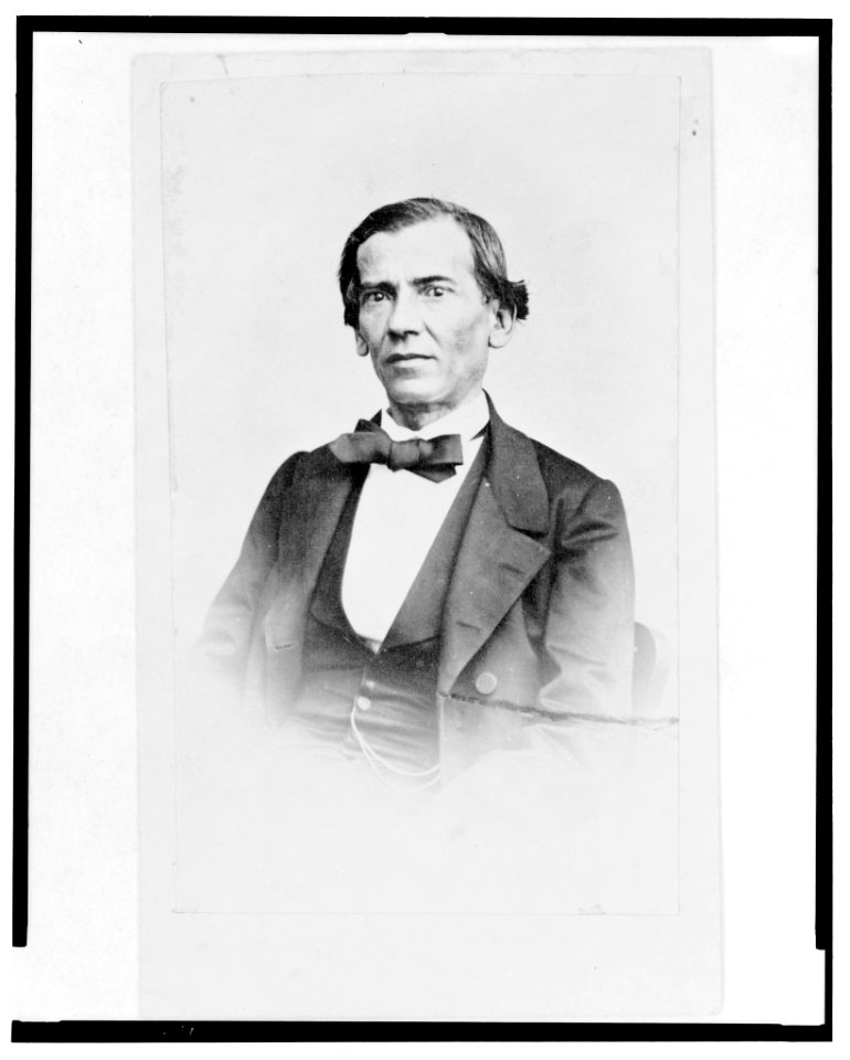 Juan Antonio de la Fuente, head-and-shoulders portrait, facing front LCCN2005683098