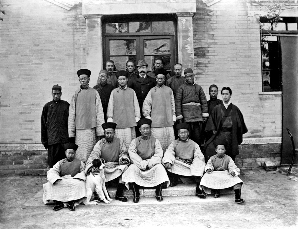 Juan Federico Elmore and Chinese officers