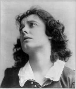 Julia Marlowe, 1866-1950 LCCN2004679551