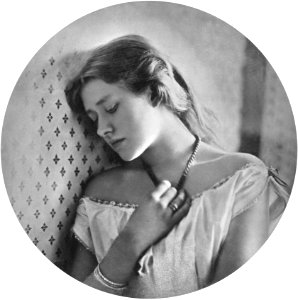 Julia Margaret Cameron - Ellen Terry at Age Sixteen - Google Art Project, desaturated