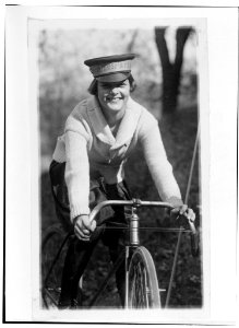 Julia Obear, messenger girl at the National Women's (i.e. Woman's) Party headquarters LCCN92522519