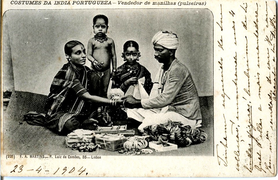 JRD - Costumes da Índia Portuguesa – Vendedor de manilhas (pulseiras) photo