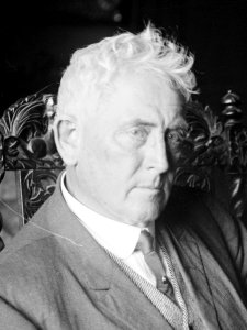 Julian Alden Weir In the 1910s - J. Alden Weir LCCN2014698956 (cropped)