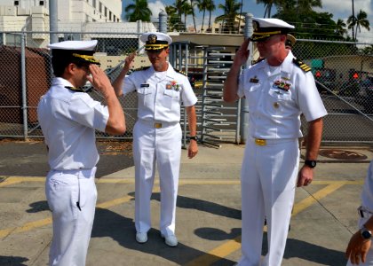 JS Hakuryu arrives in Pearl Harbor 150227-N-DB801-276