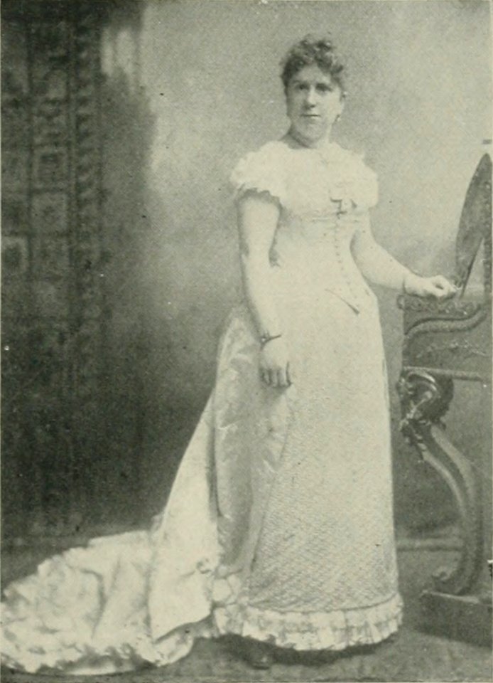 JULIE RIVE KING A woman of the century (page 447 crop)