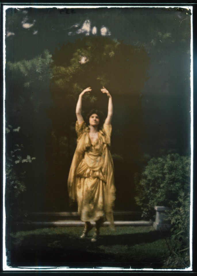Juliet Barrett Rublee as Tacita the dryad, a character in Percy MacKaye's play Sanctuary- A Bird Masque, in rehearsal for first performance at the Meriden Bird Club sanctuary dedication in LOC agc.7a18022