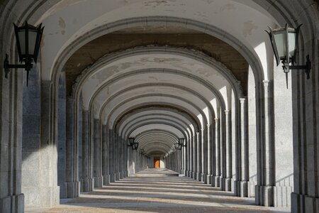 Vault architecture archway